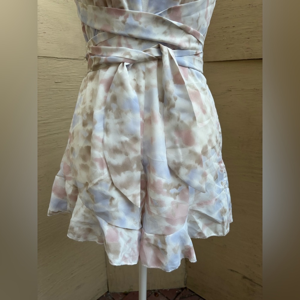 Gorgeous tie dye printed romper with open back ruffled hem.  Brand new! - Picture 4 of 6